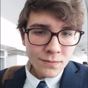 Meet your Posher, Chris